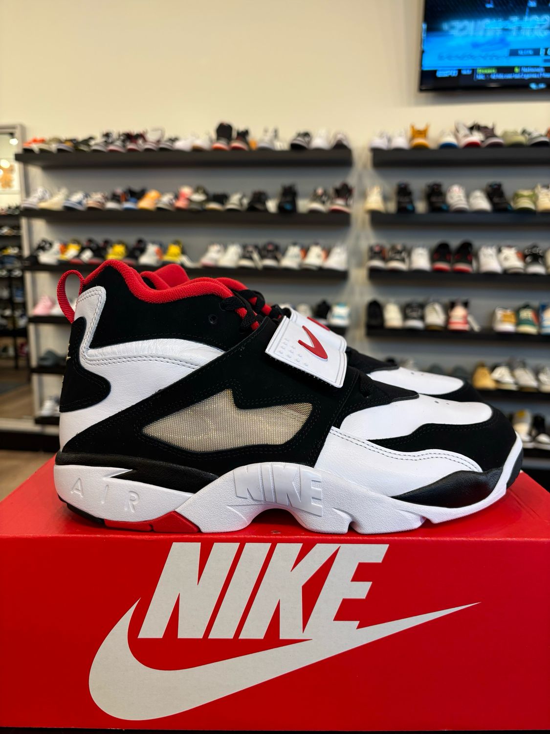 Nike Air Diamond Turf 49ers 2025 Size 11.5 Brand New