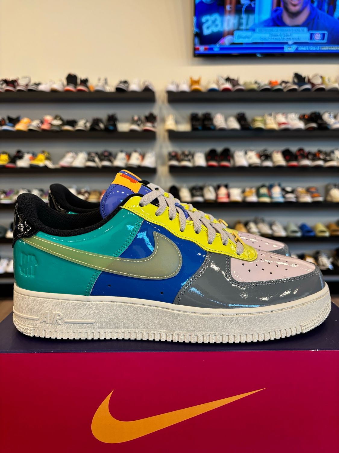 Nike Air Force 1 Low Undefeated Community Size 11 Brand New