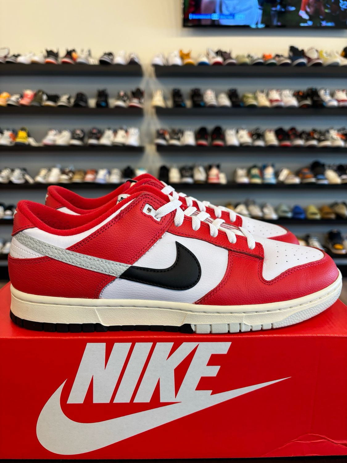 Nike Dunk Low Chicago Split Size 11 Pre-Owned