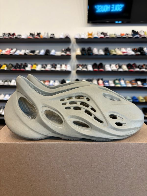 Yeezy Foam Rnnr Stone Salt Size 11 Brand New