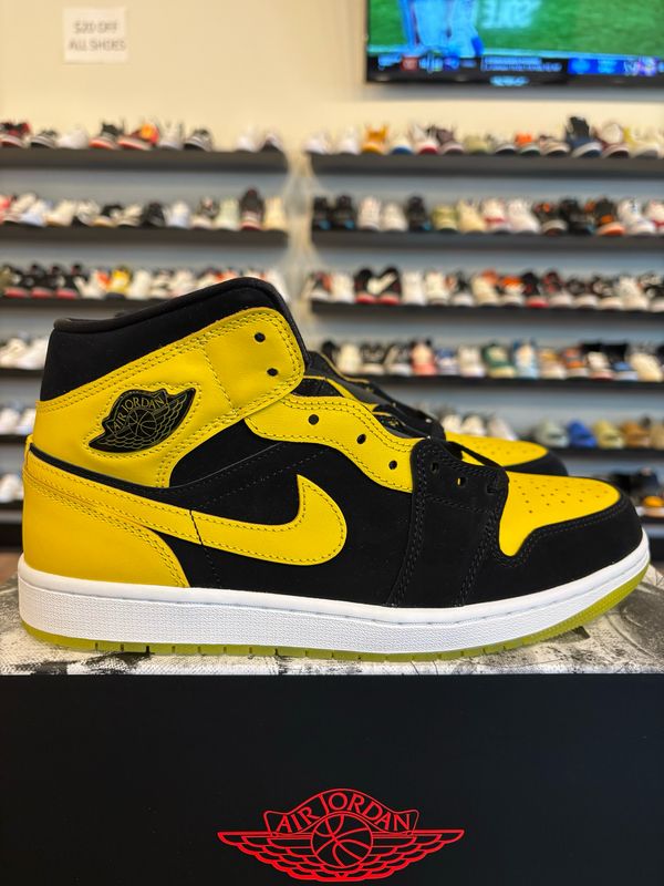 Jordan 1 Mid New Love Size 8.5 Brand New