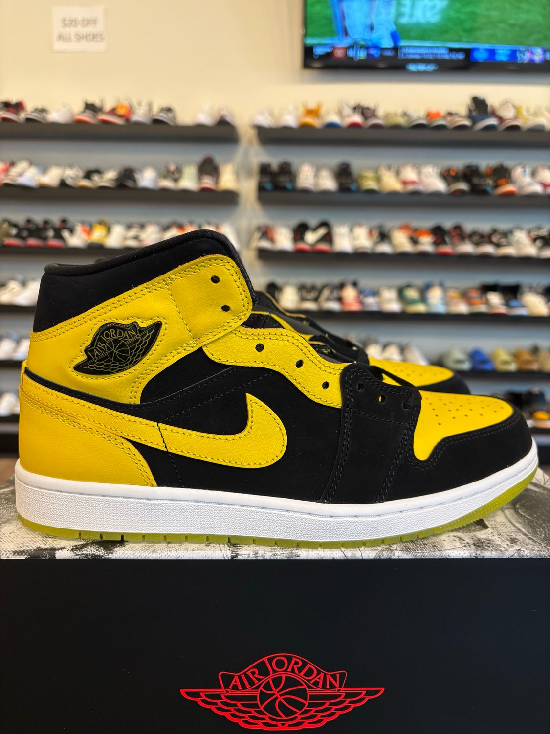 Jordan 1 Mid New Love Size 10.5 Brand New