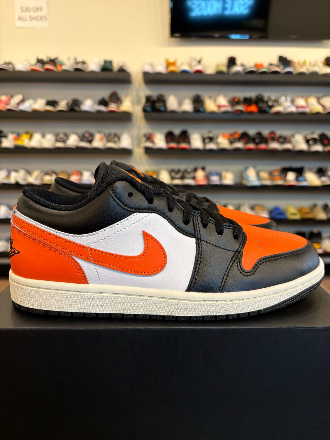 Jordan 1 Low Starfish Size 10.5 Brand New