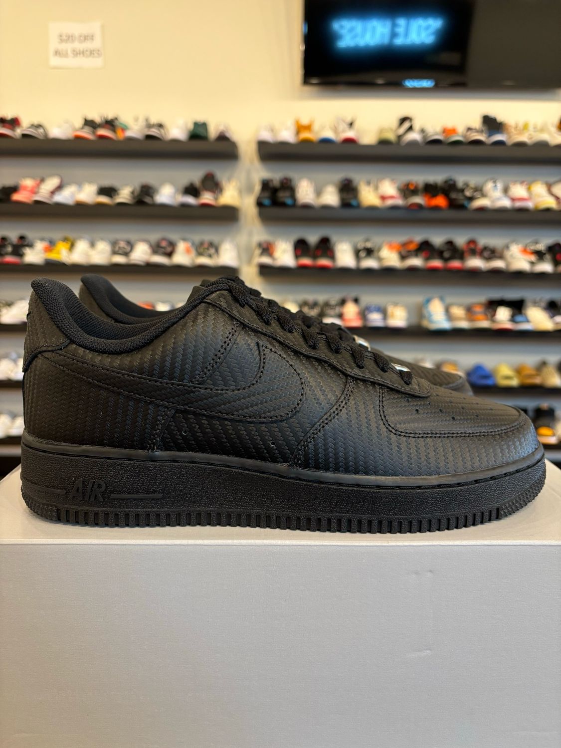 Nike Air Force 1 Low Carbon Fiber Black Size 9 Brand New