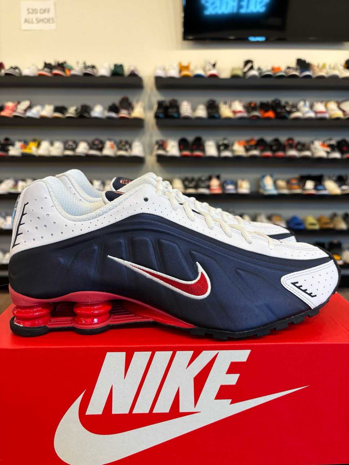 Nike Shox R4 USA Size 10 Brand New