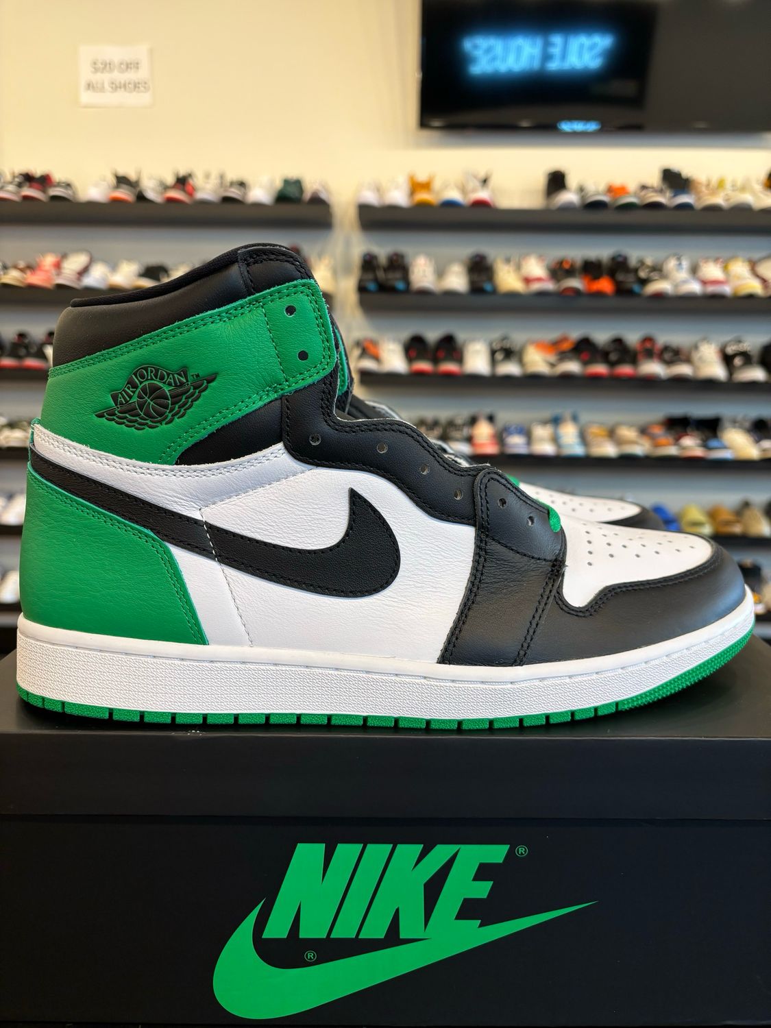 Jordan 1 Lucky Green Size 13 Brand New