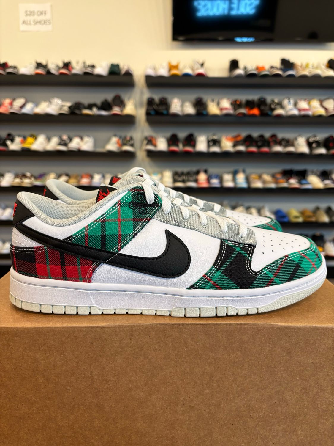 Nike Dunk Low Tartan Plaid Size 10 Brand New (No Box)