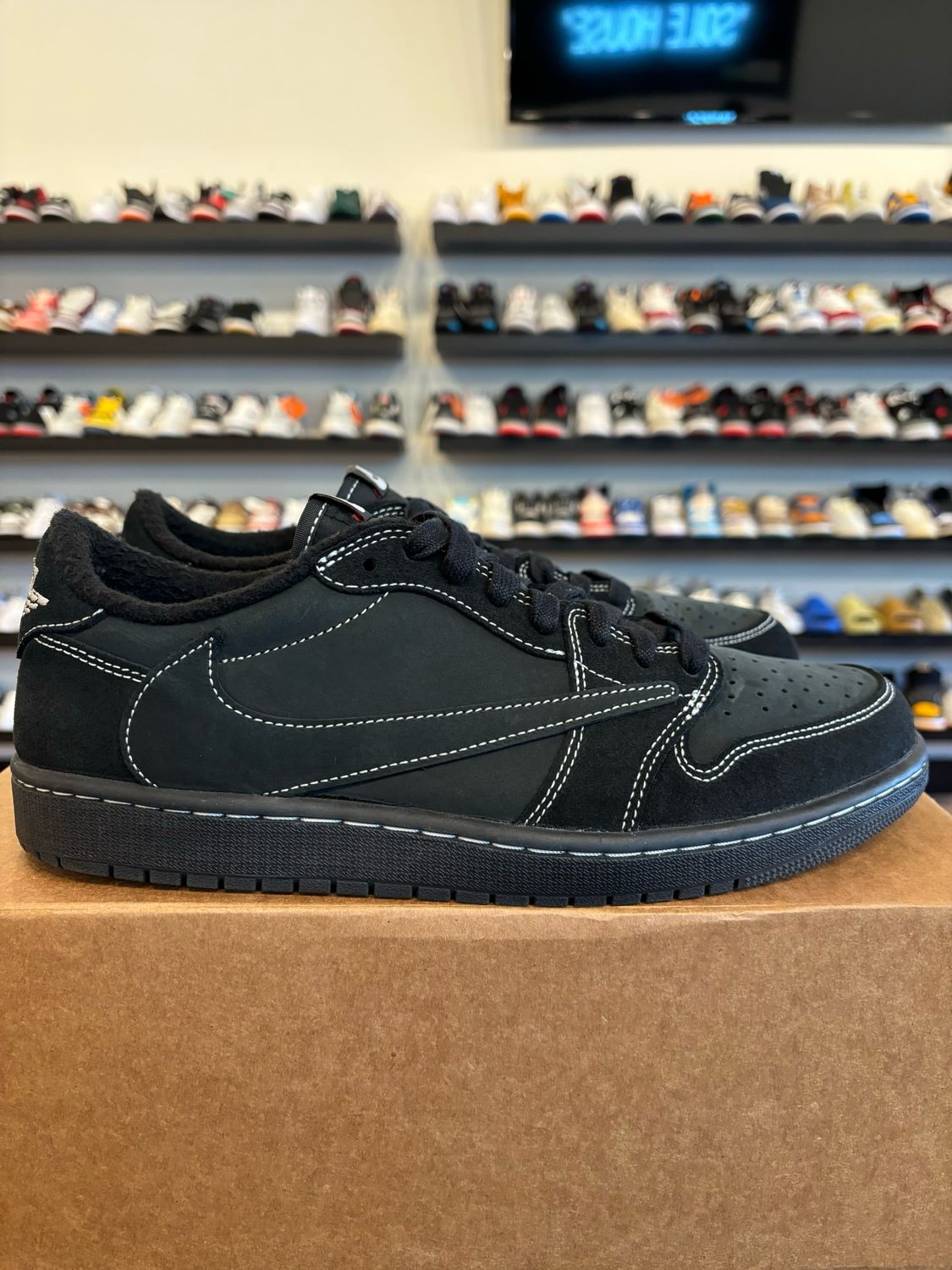 Jordan 1 Low Travis Scott Phantom Size 11 Pre-Owned (No Box)