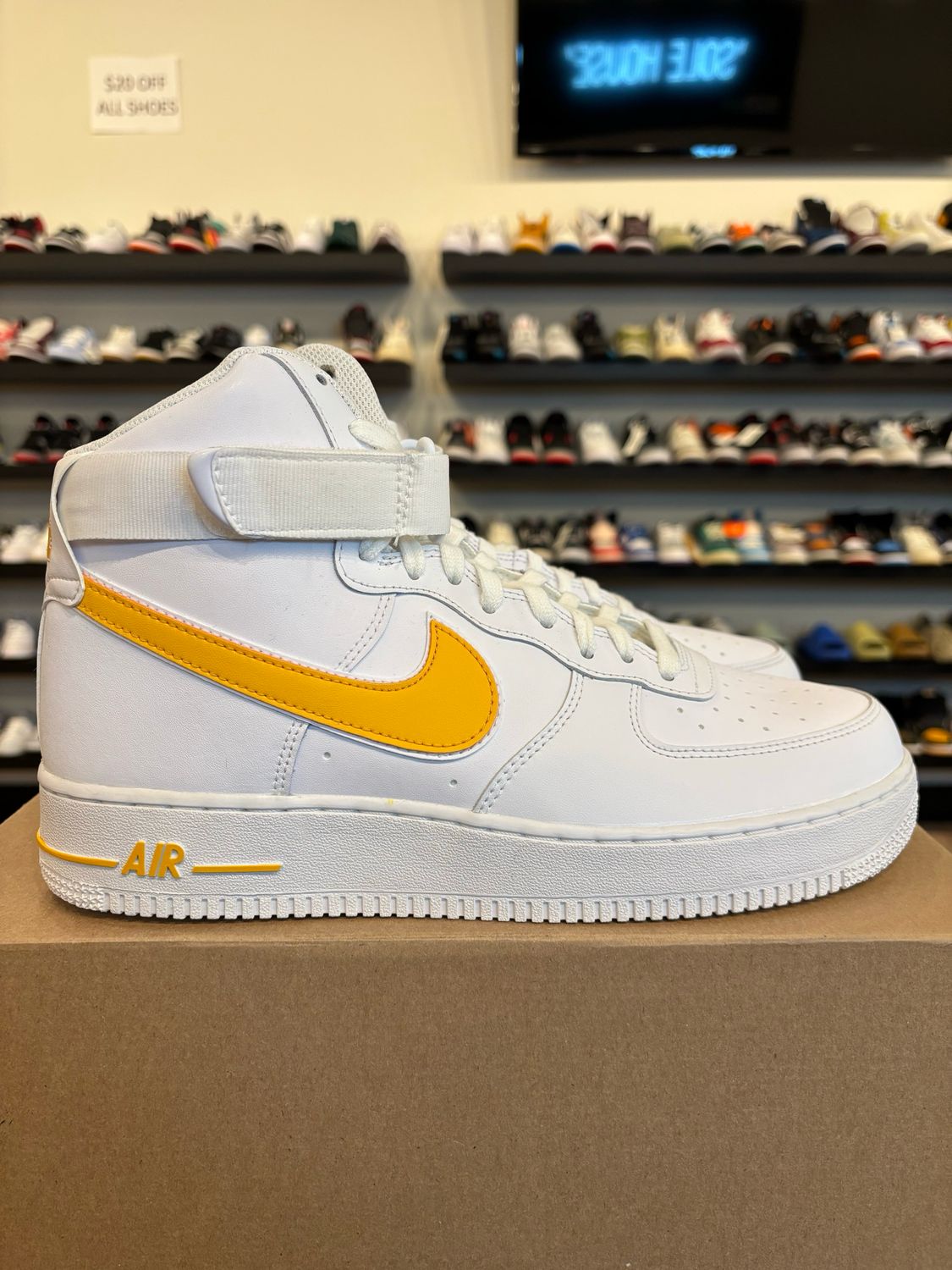 Nike Air Force 1 Mid White Yellow Size 10.5 Brand New (No Box)