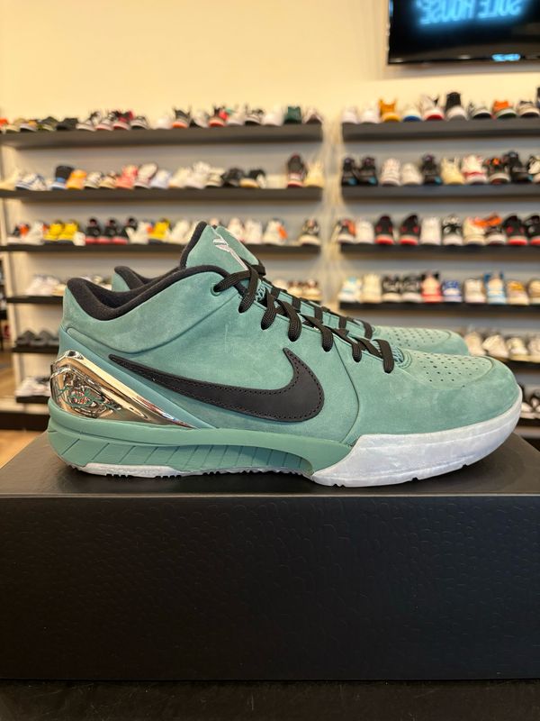 Nike Kobe 4 Protro Girl Dad Size 10.5 Pre-Owned
