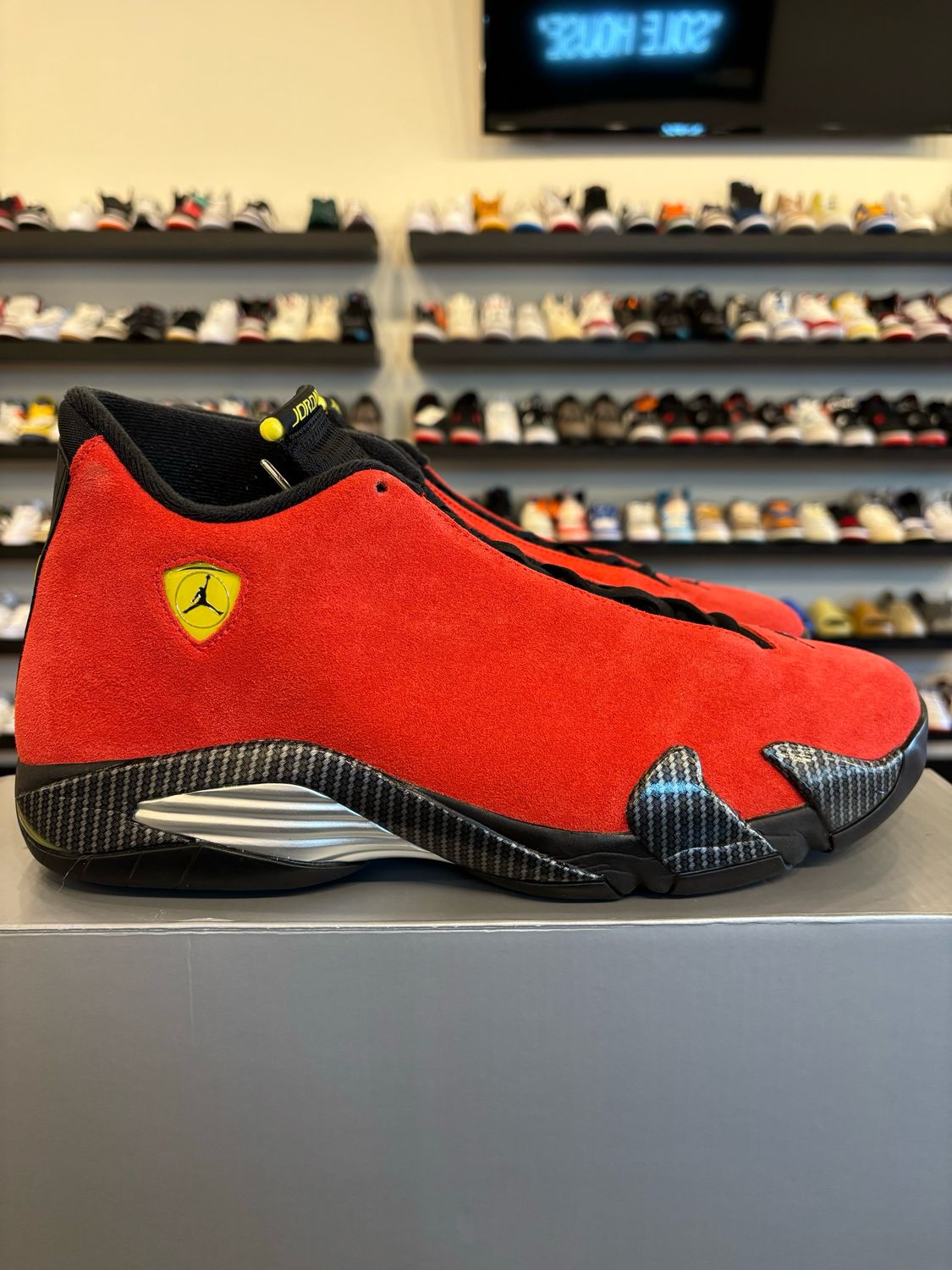 Jordan 14 Ferrari 2025 Size 13 Pre-Owned