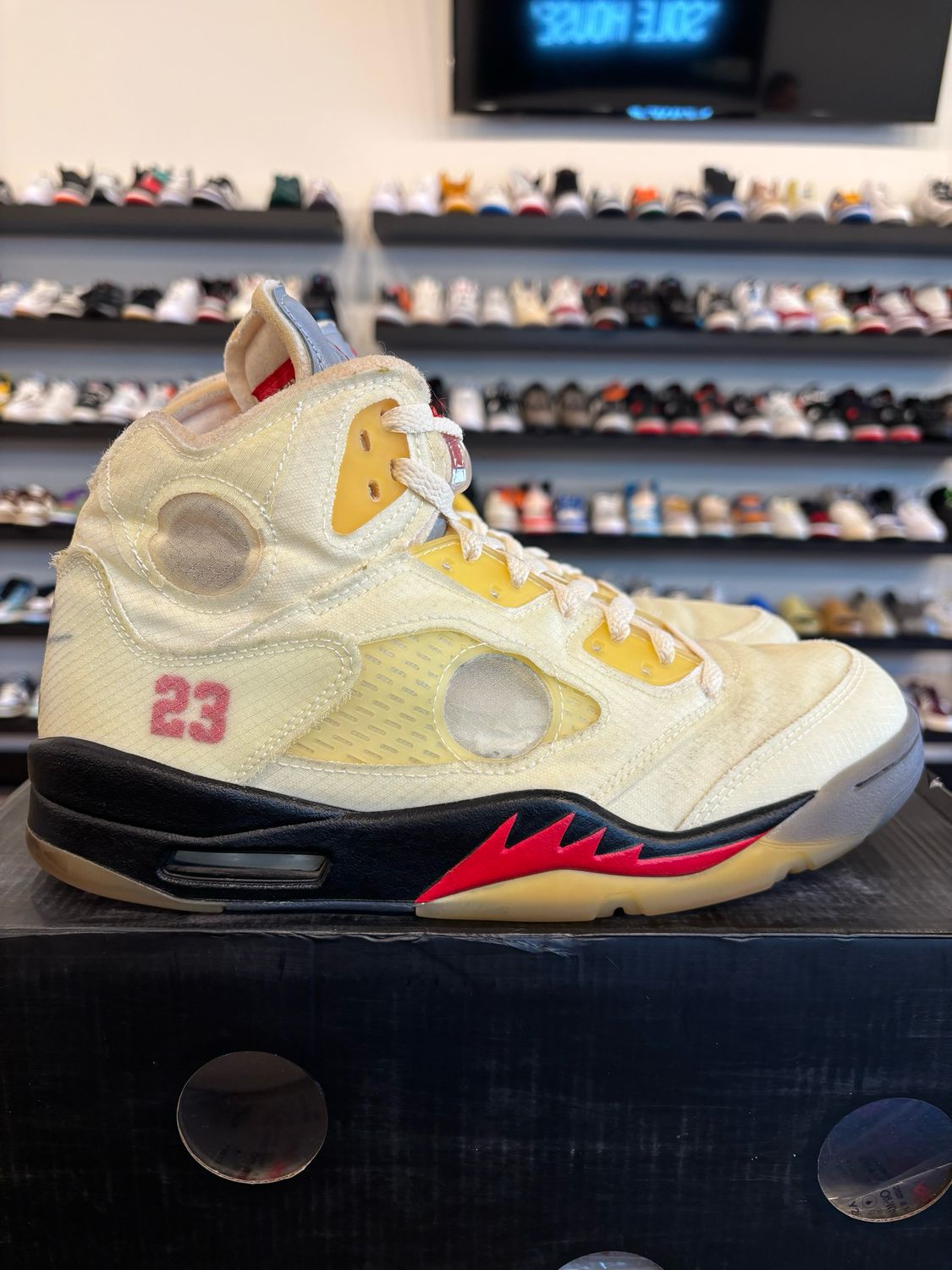 Jordan 5 Off-White Sail Size 10 Pre-Owned
