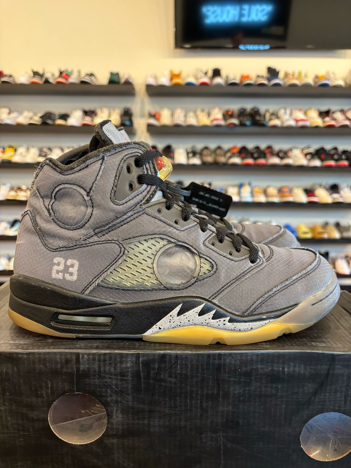 Jordan 5 Off-White Muslin Size 10.5 Pre-Owned
