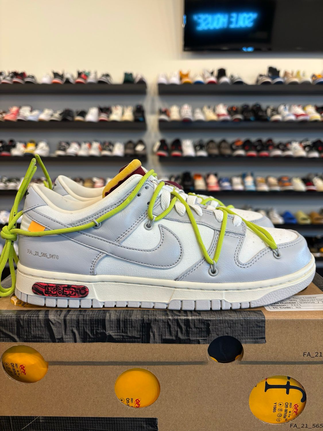 Nike Off-White Dunk Low &#39;Lot 8&#39; Size 9.5 Brand New