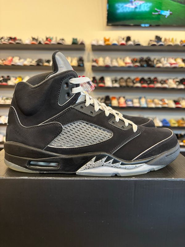 Jordan 5 Reimagined Black Metallic Size 10 Pre-Owned
