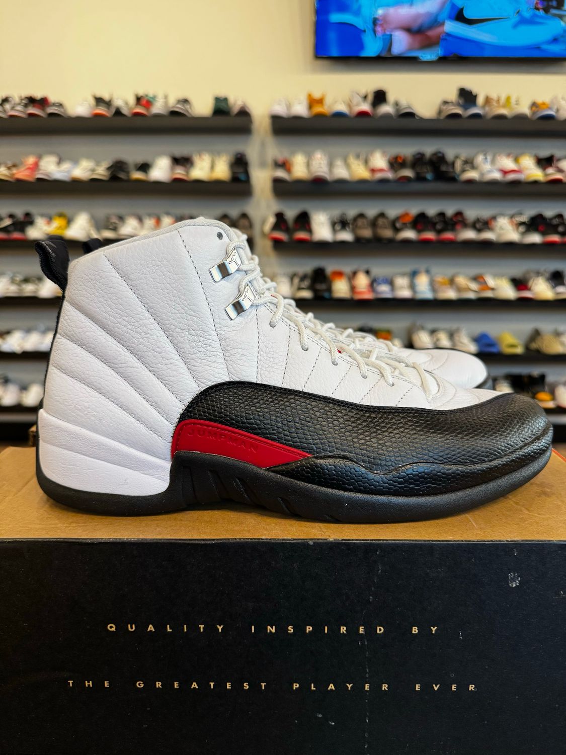Jordan 12 Taxi Flip Size 11 Pre-Owned