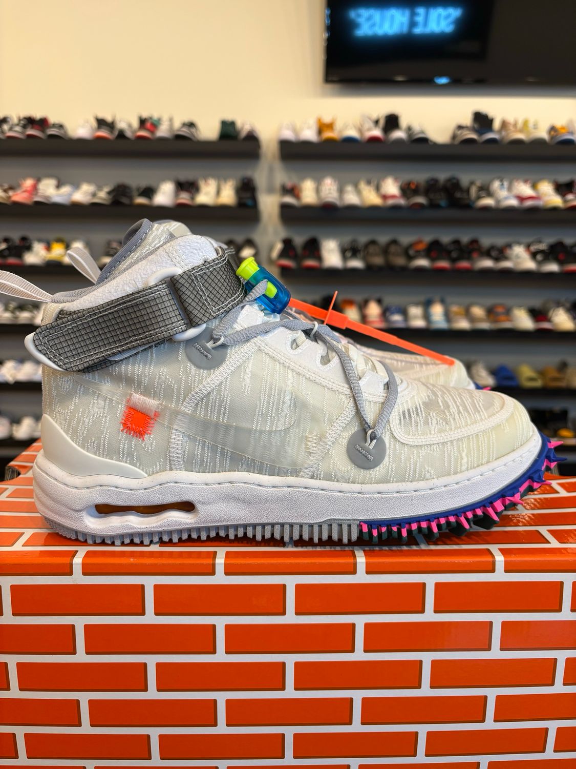 Nike Air Force 1 Off-White Mid White Size 9.5 Brand New