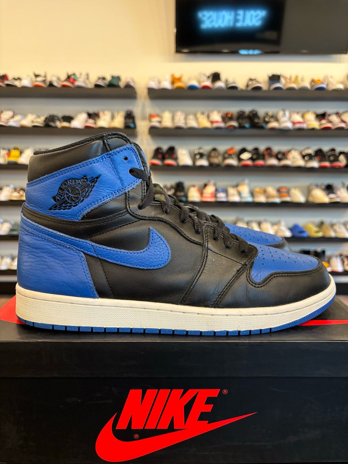 Jordan 1 Royal 2017 Size 12 Pre-Owned