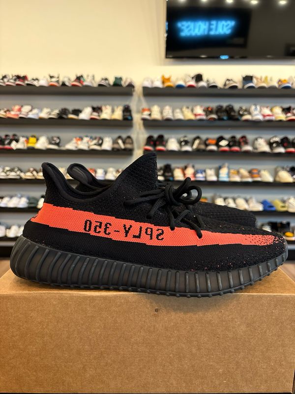 Yeezy 350 V2 Core Red Size 13 Pre-Owned (No Box)
