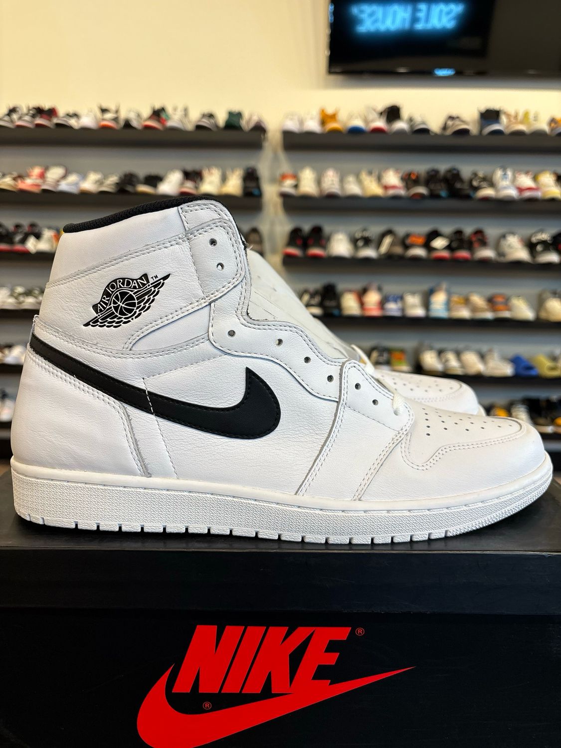 Jordan 1 Ying Yang Size 13 Brand New