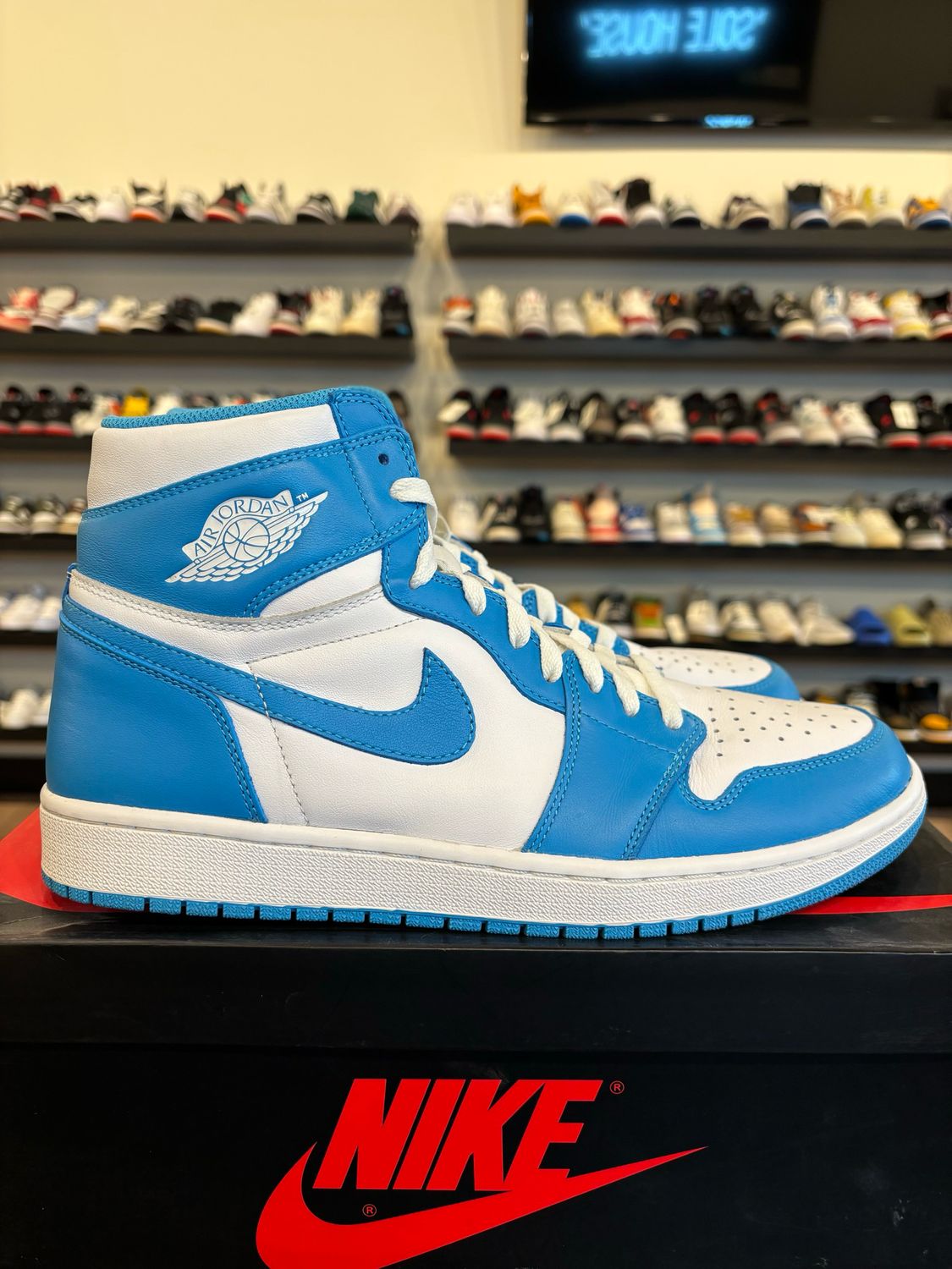 Jordan 1 High UNC 2015 Size 12 Pre-Owned