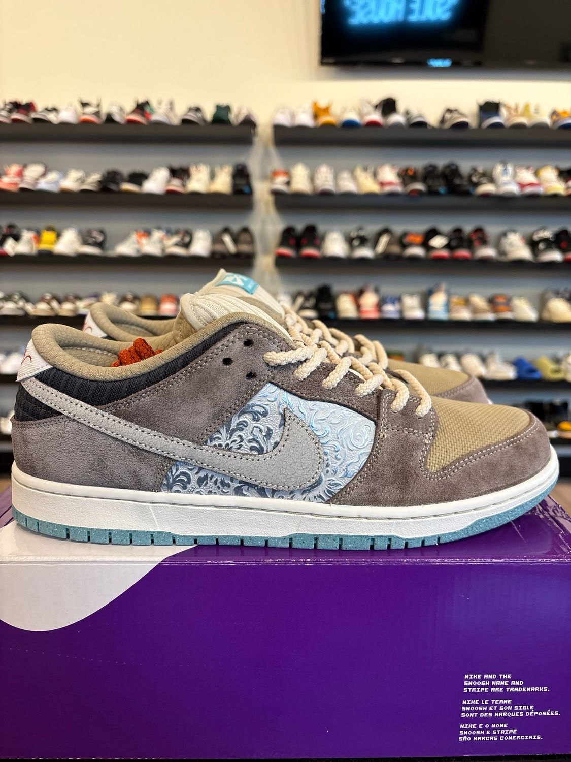 Nike SB Dunk Low Big Money Savings Size 12 Brand New