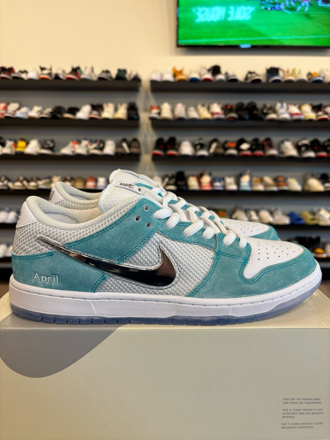 Nike SB Dunk Low April Size 12 Brand New