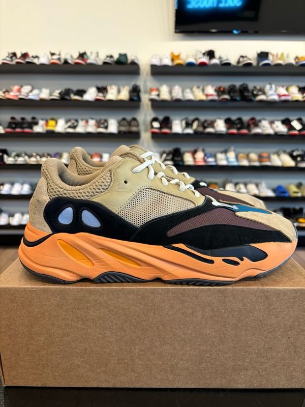 Yeezy 700 V2 Enflamed Size 13 Pre-Owned (No Box)
