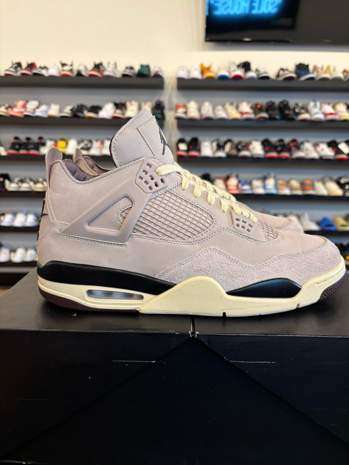 Jordan 4 A Ma Maniere Fossil Size 12 (13.5W) Pre-Owned
