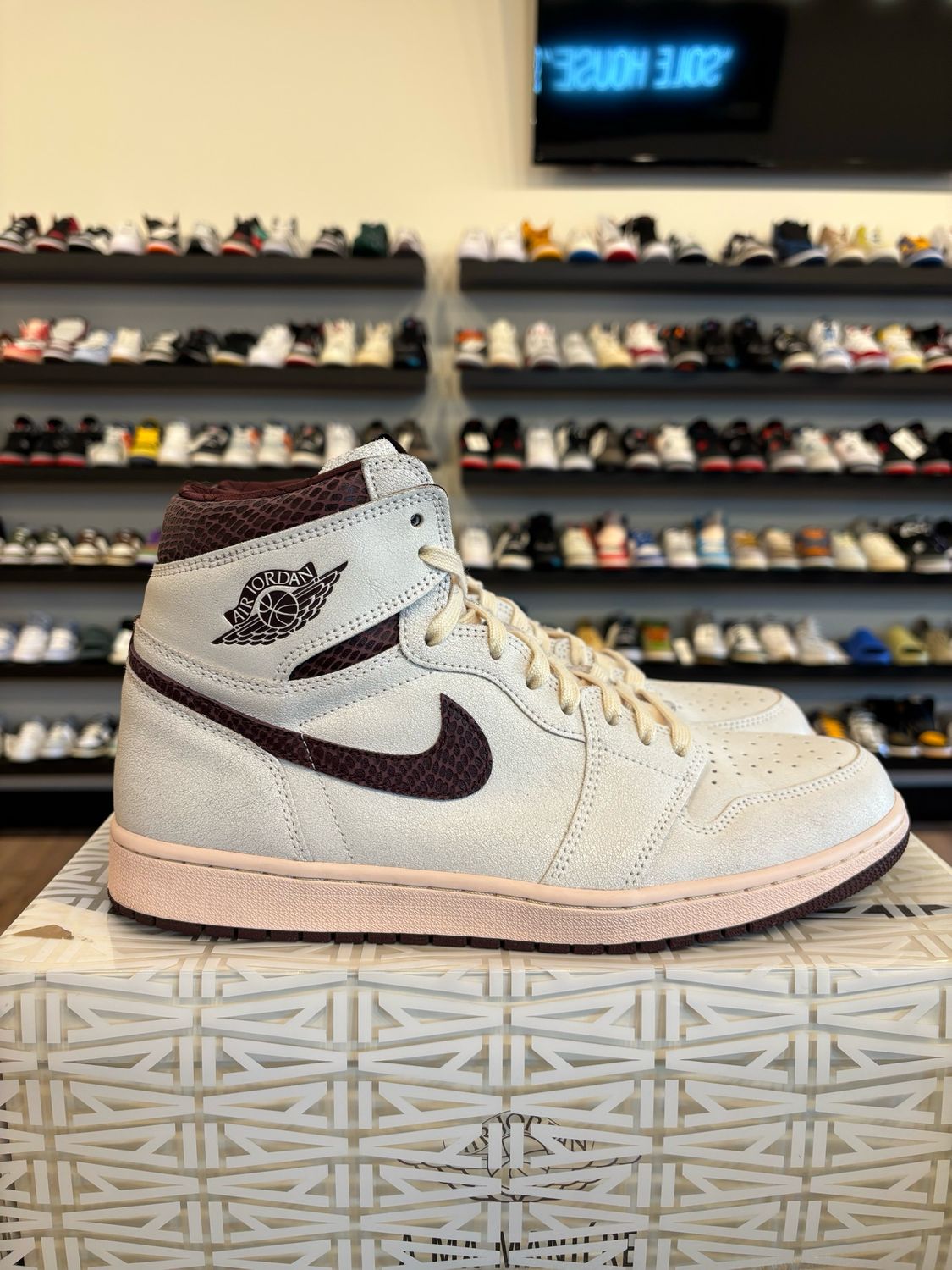 Jordan 1 A Ma Maniere Size 12 Pre-Owned