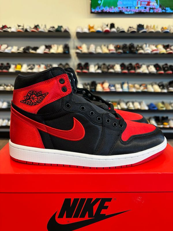 Jordan 1 Satin Bred Size 9 (10.5W) Brand New