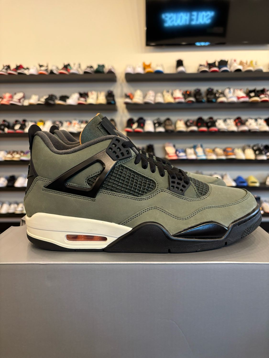 Jordan 4 Undefeated 2025 Size 11 Brand New