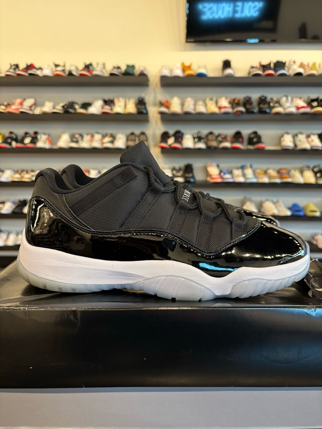 Jordan 11 Low Space Jam Size 12 Pre-Owned