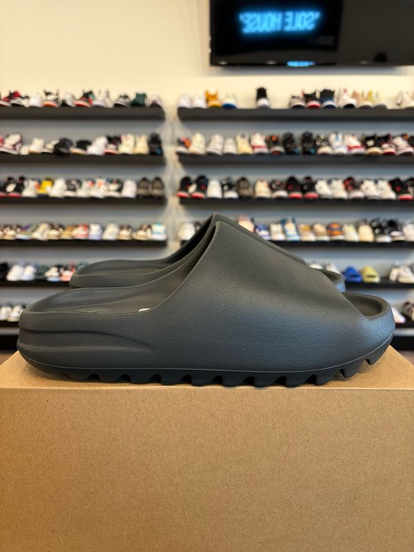 Yeezy Slide Dark Onyx Size 12 Brand New