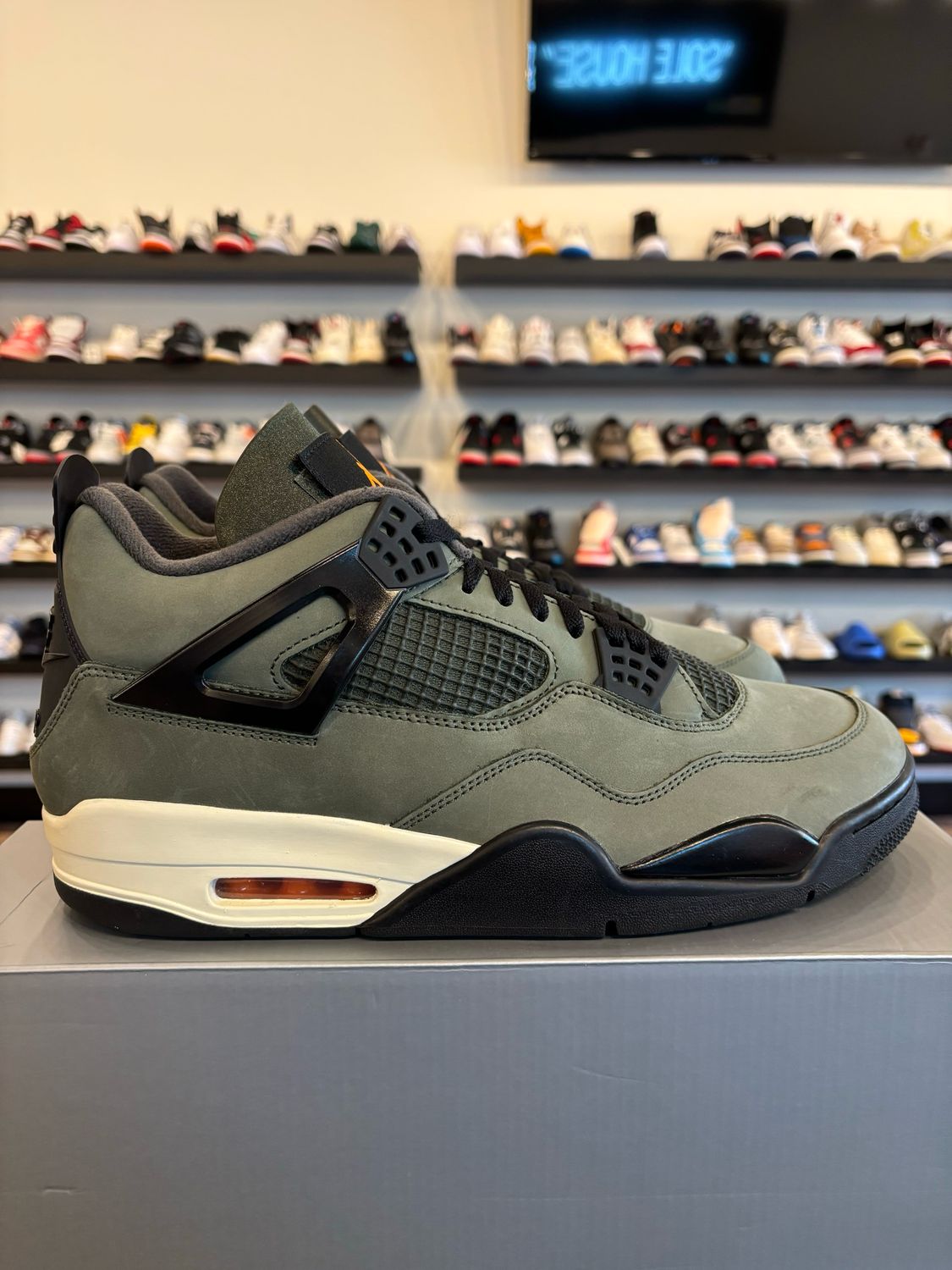Jordan 4 Undefeated 2025 Size 13 Brand New