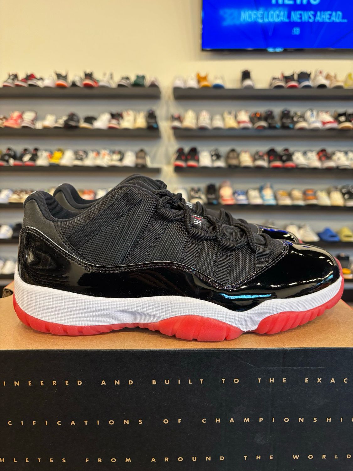 Jordan 11 Low Bred 2025 Size 10 Brand New