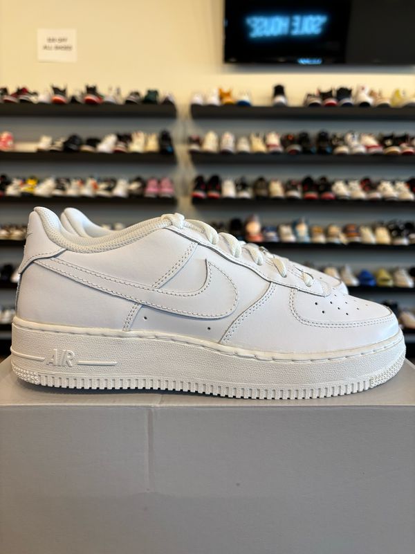 Nike Air Force 1 Low Triple White Size 7Y (8.5W) Brand New