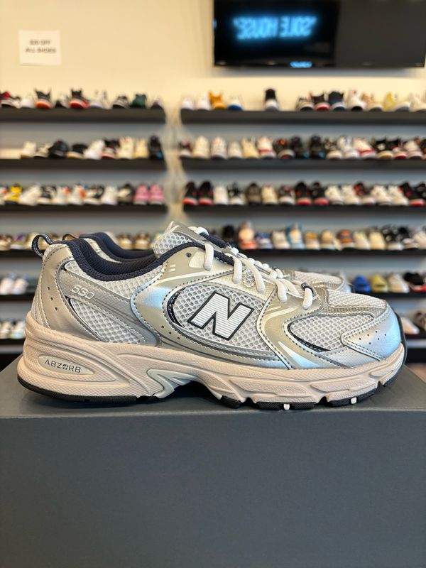New Balance 530 Fog Navy Size 7Y (8.5W) Brand New
