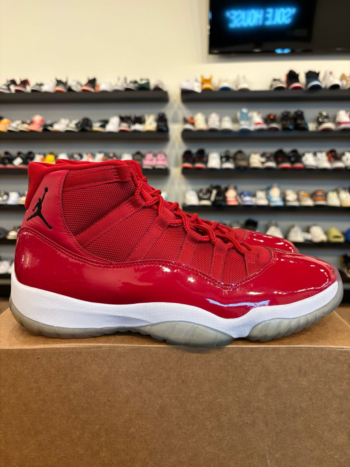 Jordan 11 Win Like 96 Size 13 Pre-Owned (No Box)
