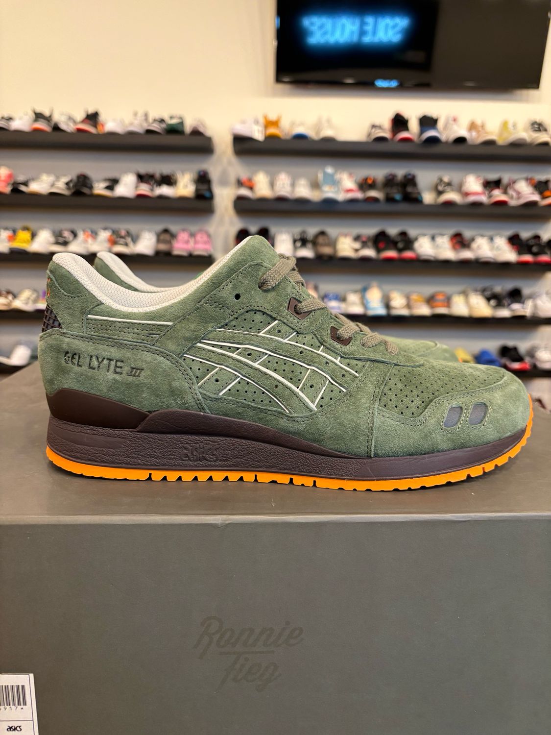 ASICS Kith GEL-LYTE Kith Malitia Size 9.5 Brand New