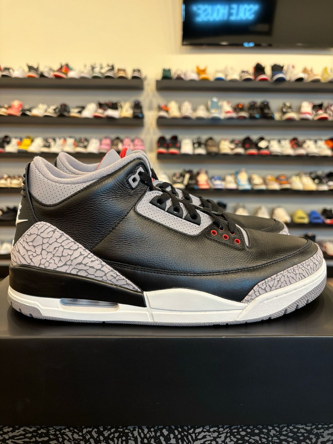 Jordan 3 Black Cement 2024 Size 12 Pre-Owned