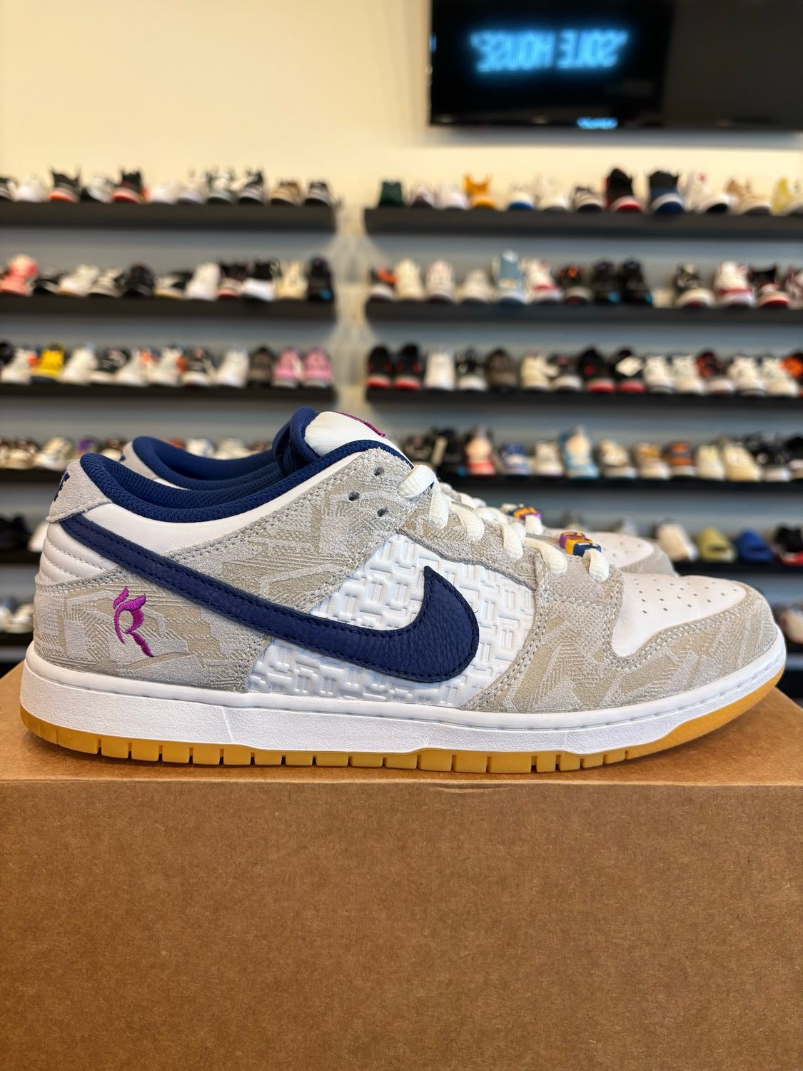 Nike SB Dunk Low Rayssa Leal Size 11 Pre-Owned (No Box)