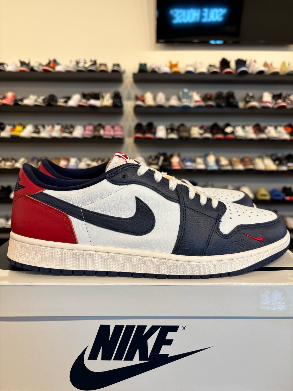 Jordan 1 Low Howard Size 12 Pre-Owned