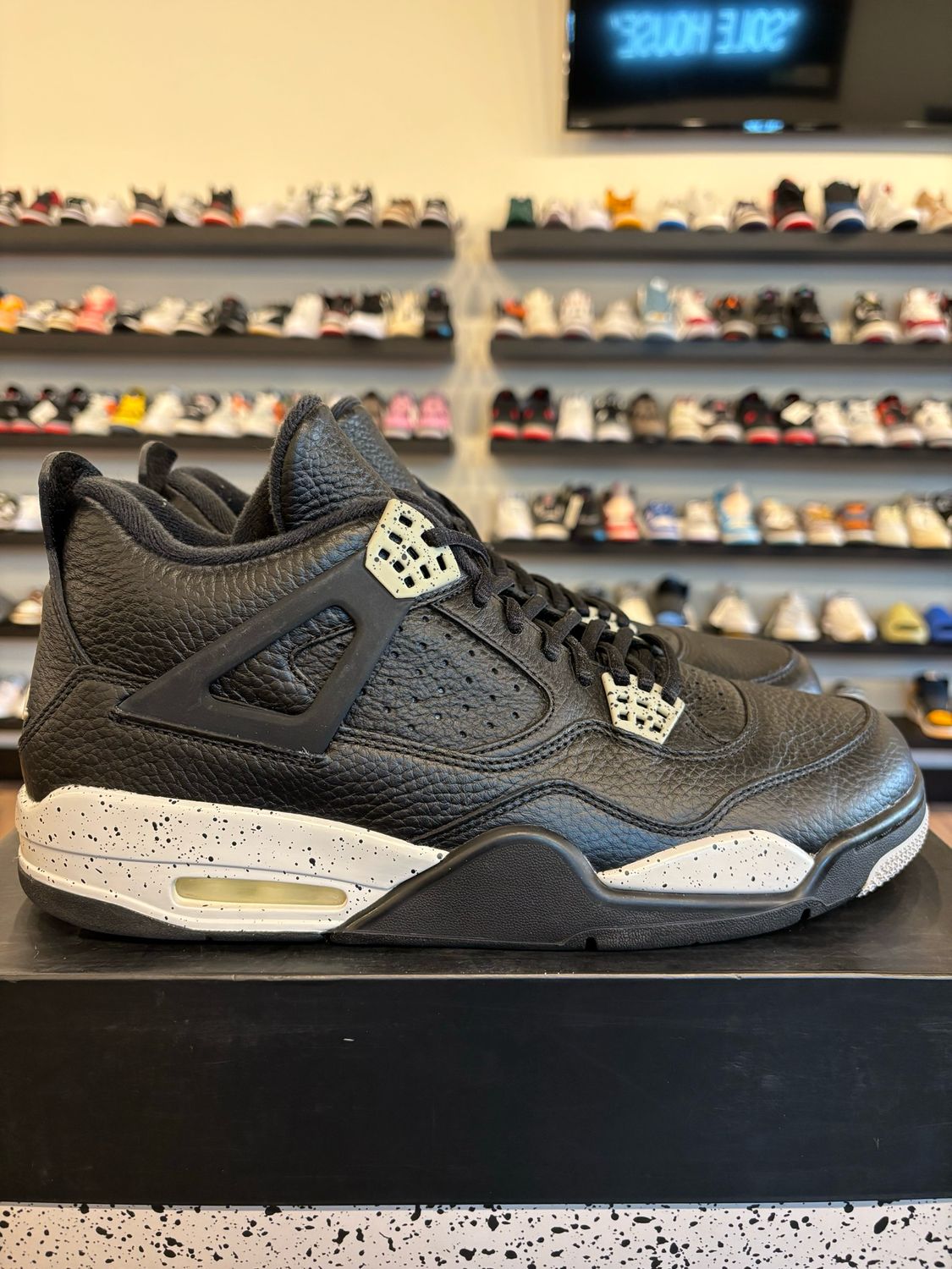 Jordan 4 Black Oreo 2015 Size 12 Pre-Owned