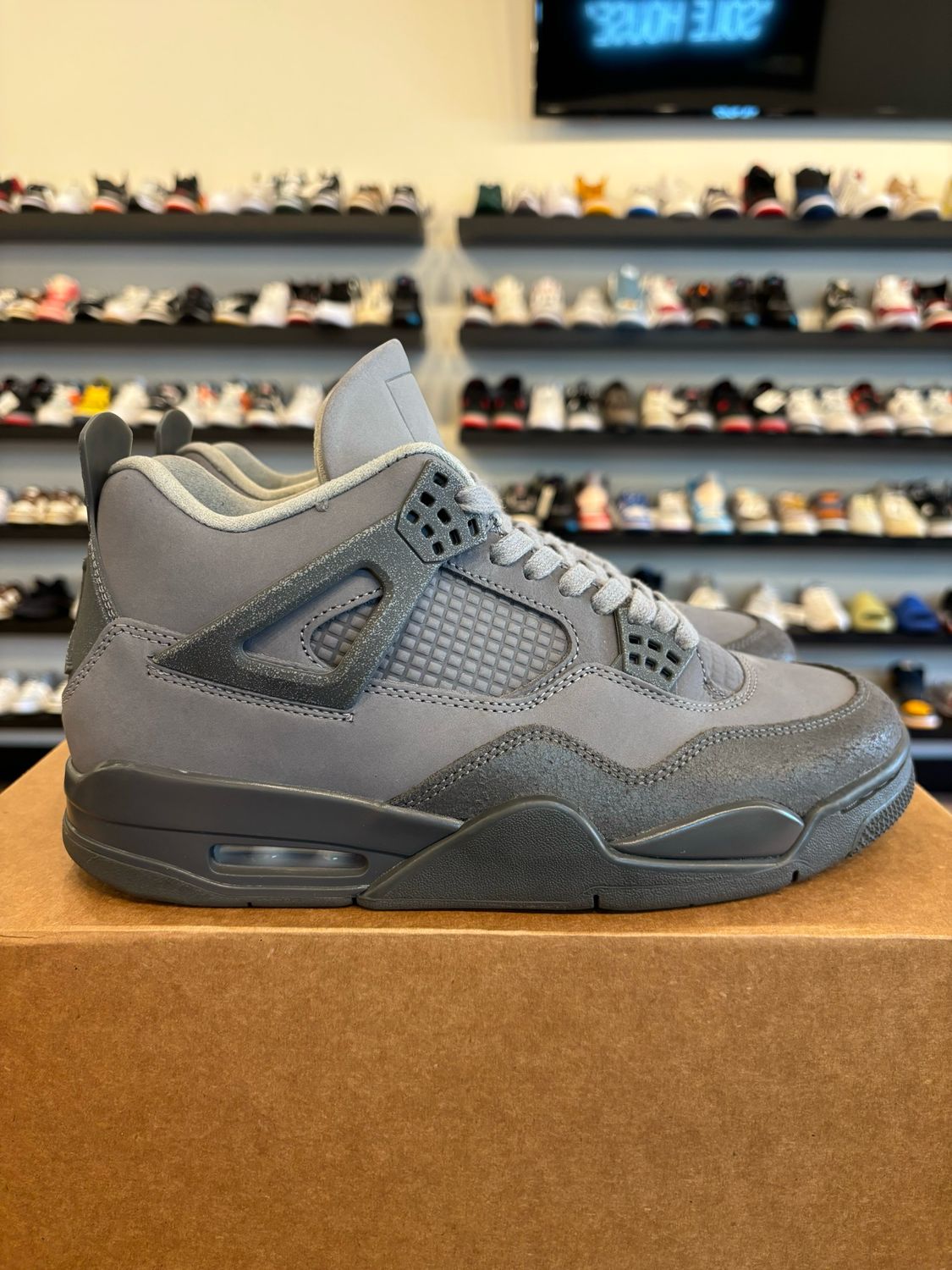 Jordan 4 Wet Cement Size 8.5 Pre-Owned (No Box)