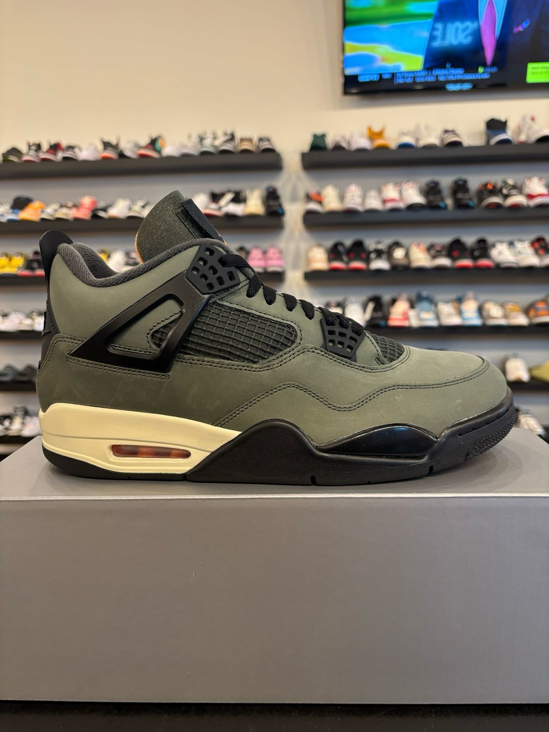 Jordan 4 Undefeated 2025 Size 11 Brand New