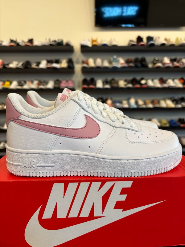 Nike Air Force 1 Low White Pink Size 4.5Y (6W) Brand New