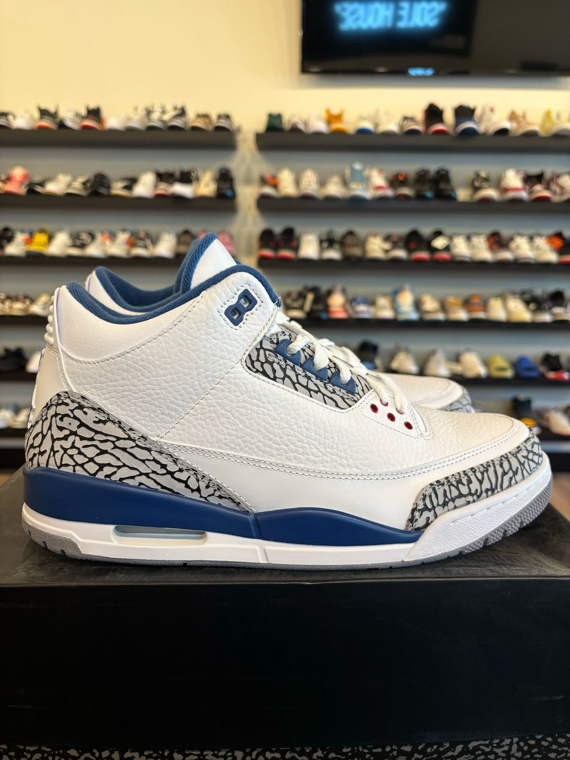 Jordan 3 True Blue (2011) Size 11 Brand New