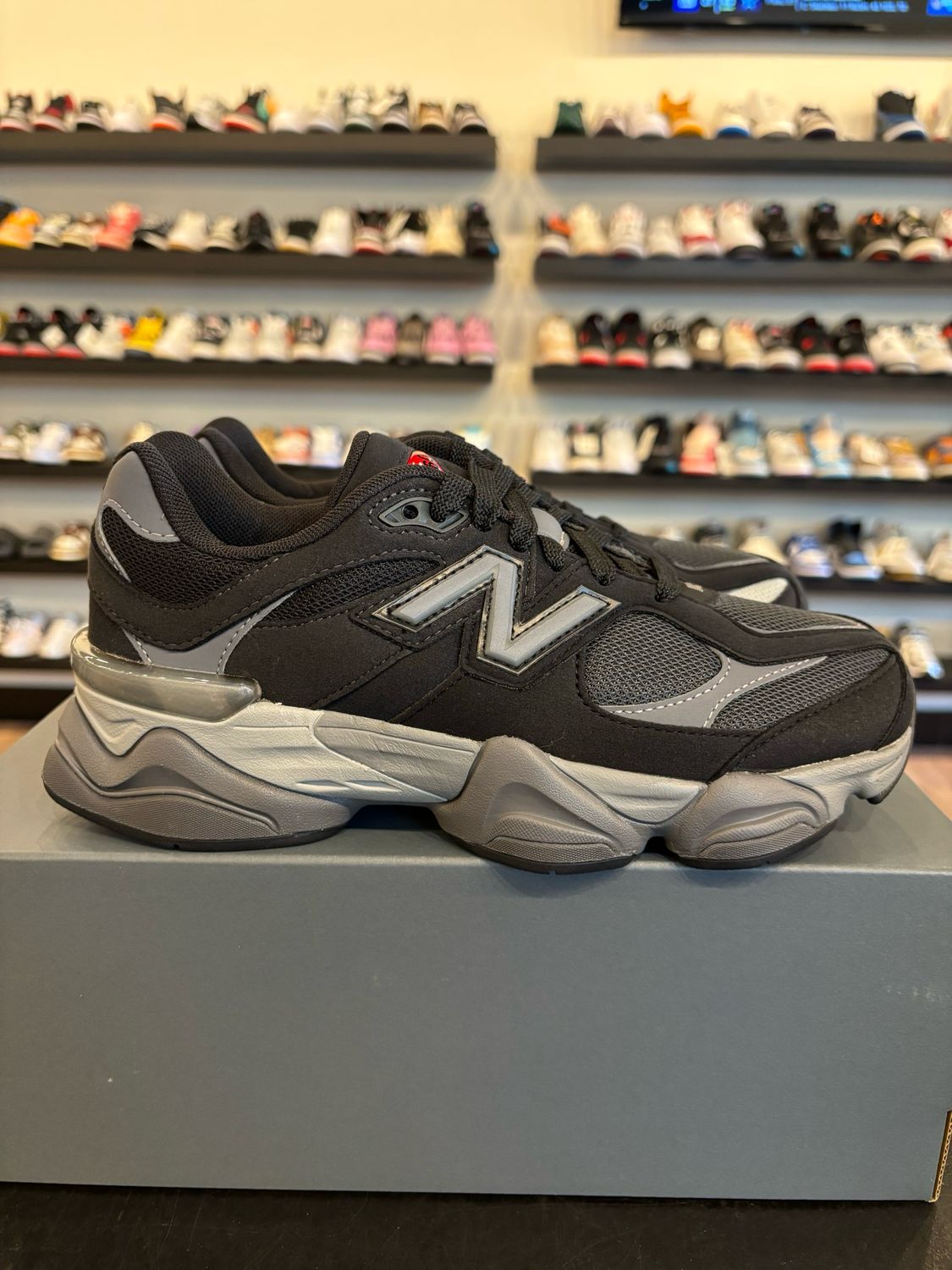 New Balance 9060 Black Grey Size 6Y (7.5W) Brand New