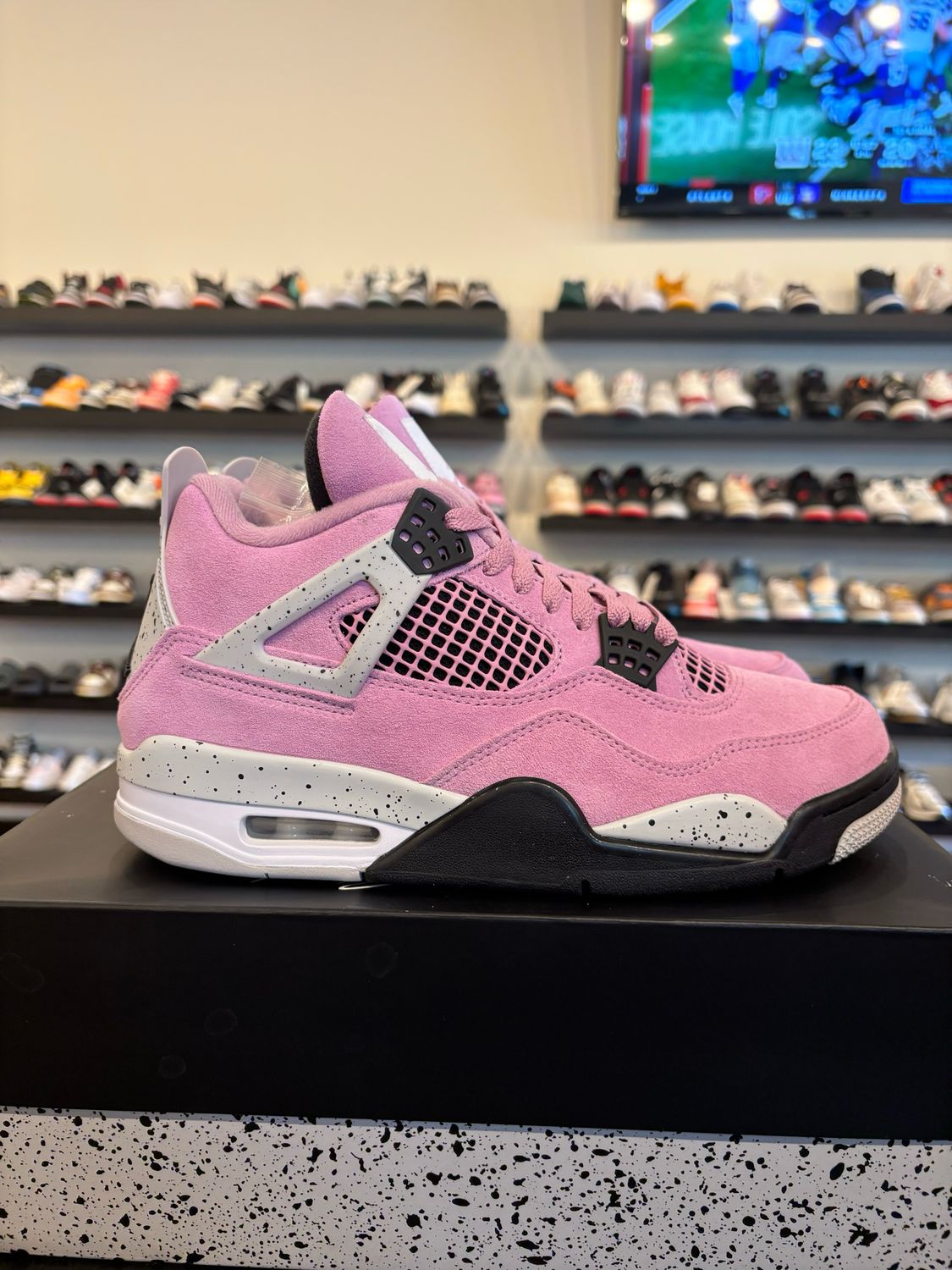 Jordan 4 Pink Orchid Size 9 (10.5W) Brand New